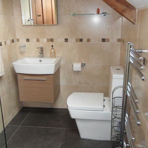 Bathroom cleaning services in Wiltshire, shower steam cleaning Swindon Wiltshire