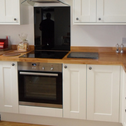 Kitchen Spring cleaners, oven cleaning company near Cirencester, Airbnb cleaning services Cotswolds